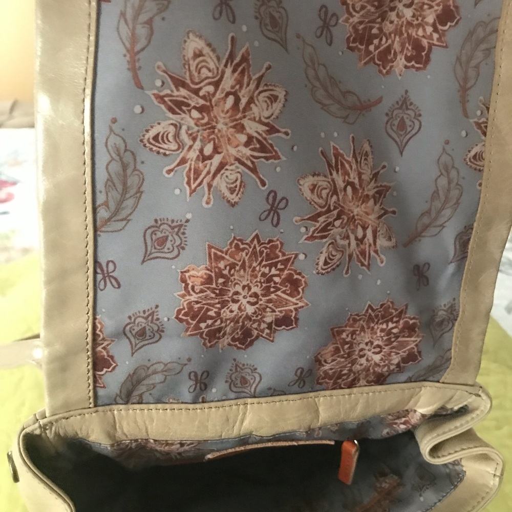 Purse/ Backpack - image 3